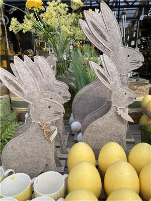 Osternsonntag und Ostermontag geschlossen